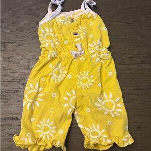 🩷6 for $20🩷 Yellow and White Sun Print Jumpsuit with Spaghetti Straps